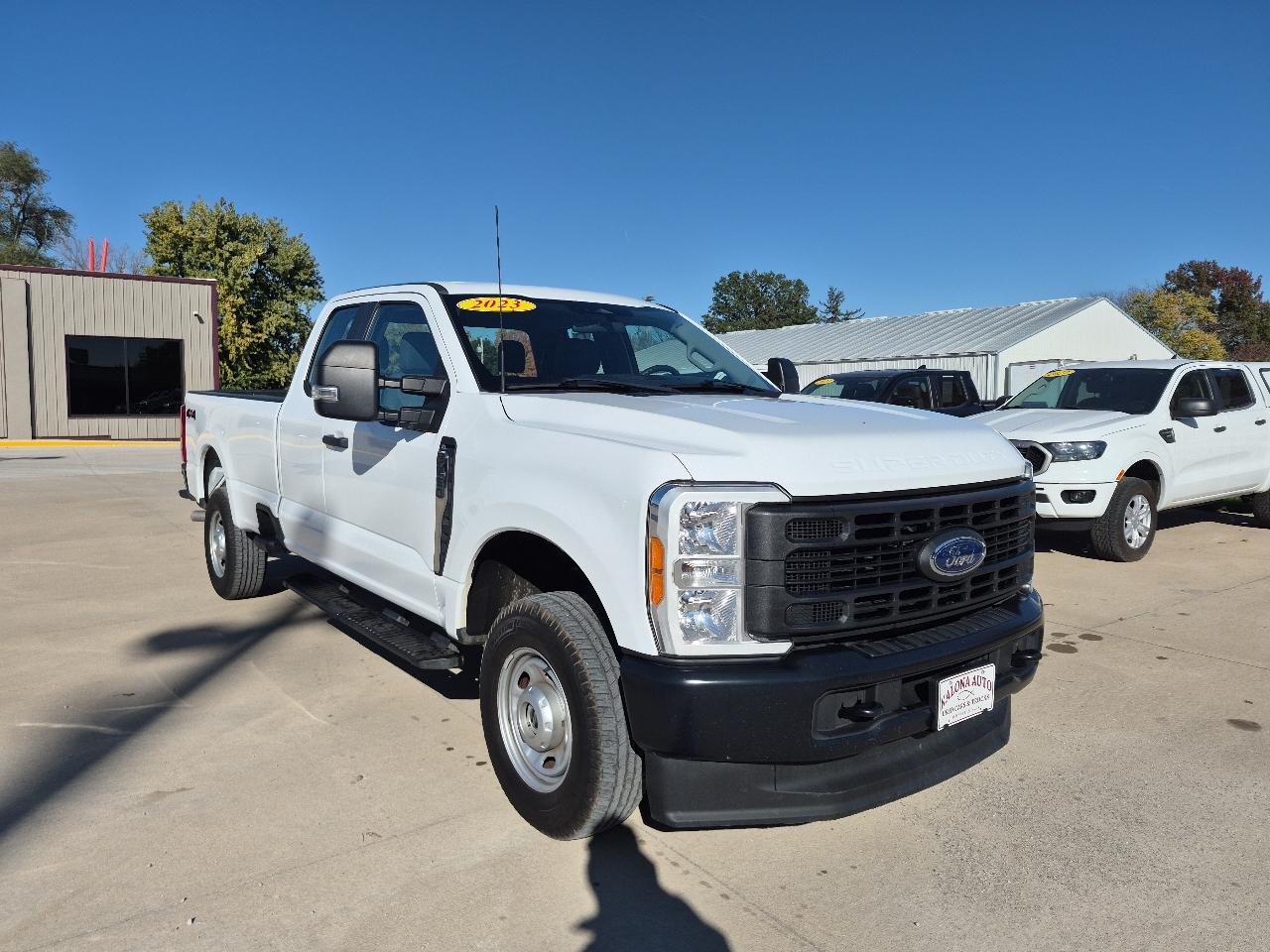 Ford F-250 SD XL SuperCab Long Bed 4WD 2023