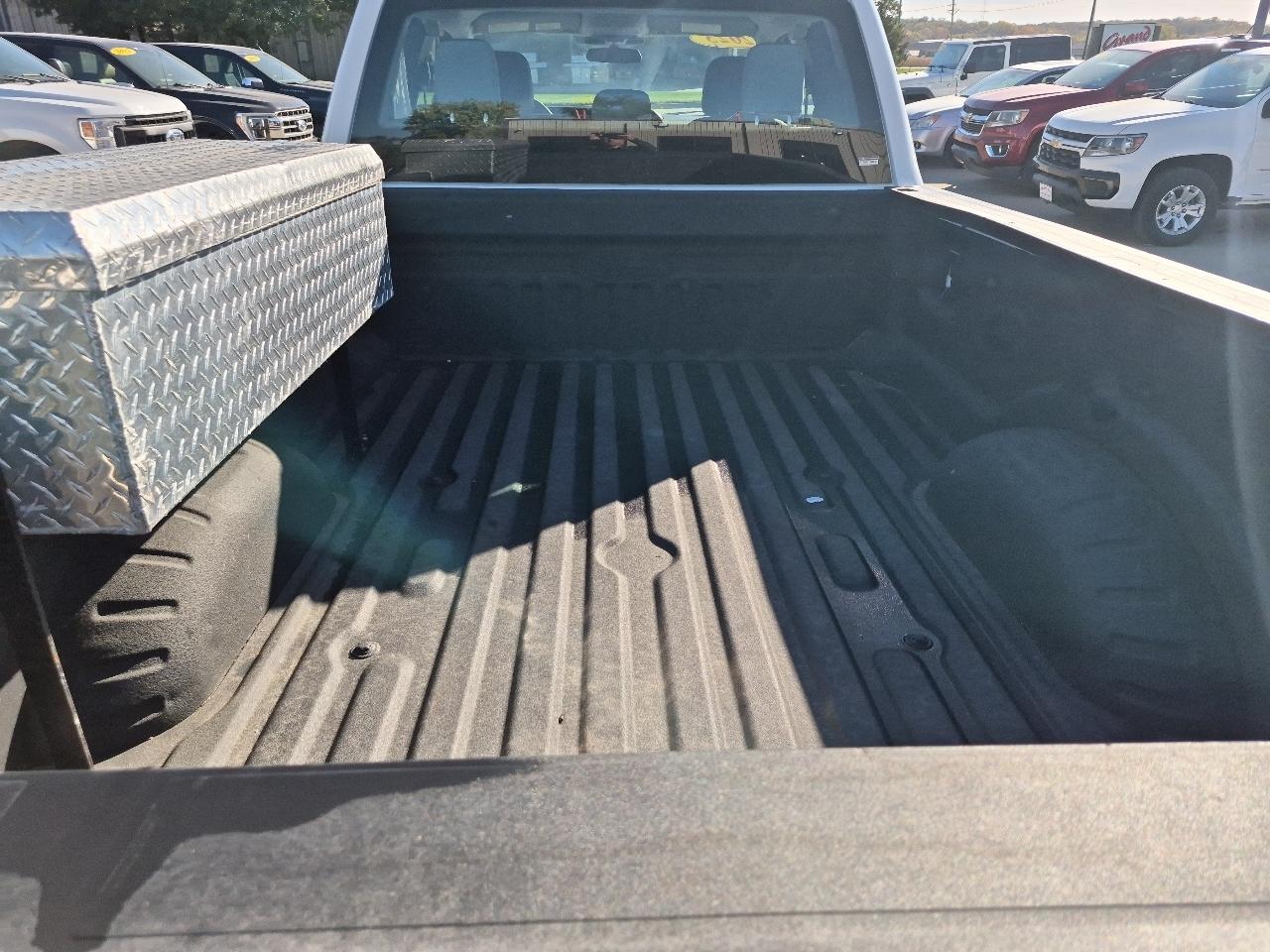 Ford F-250 SD XL SuperCab Long Bed 4WD 2023