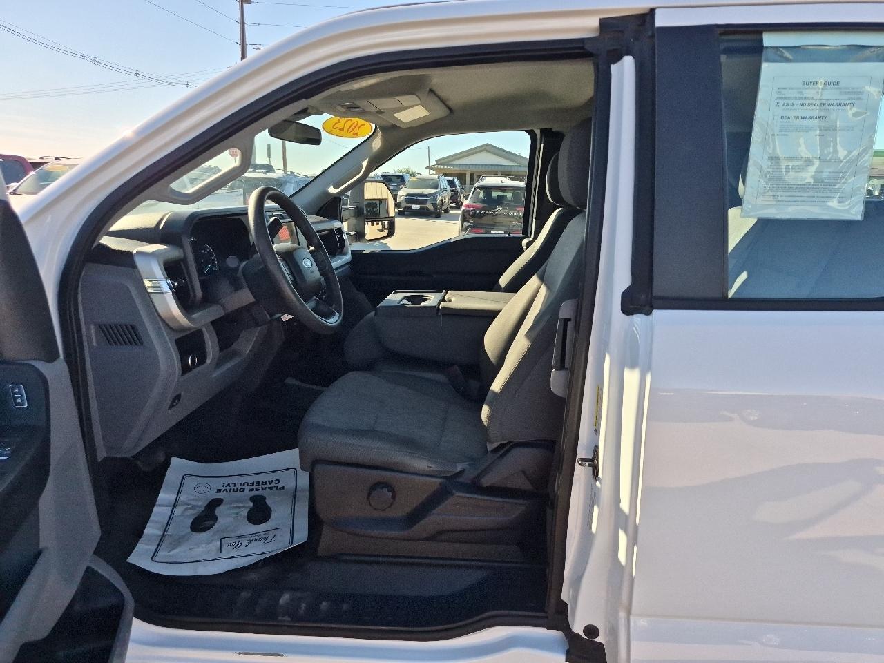 Ford F-250 SD XL SuperCab Long Bed 4WD 2023