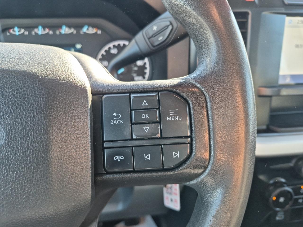 Ford F-250 SD XL SuperCab Long Bed 4WD 2023