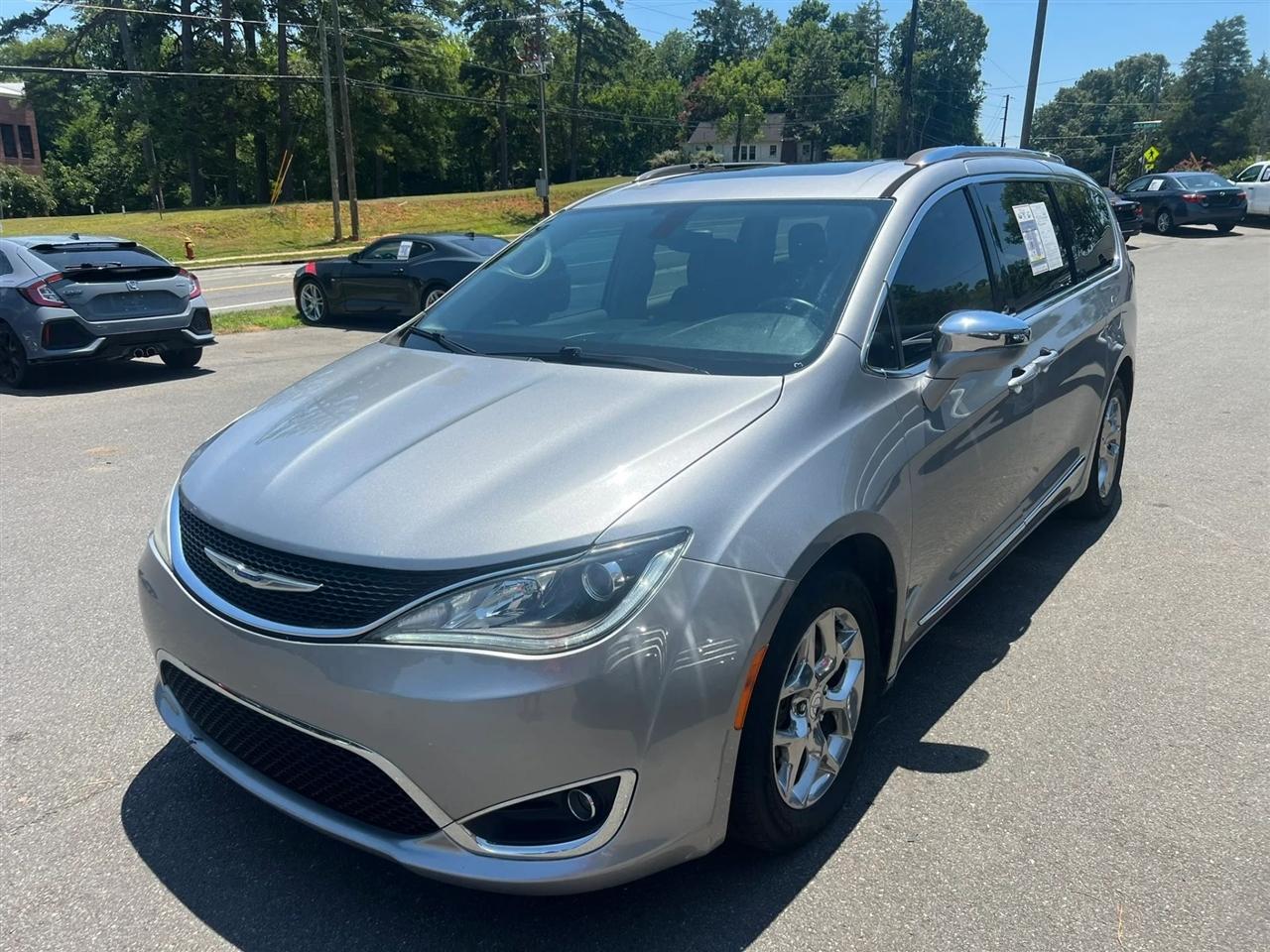 2018 Chrysler Pacifica Limited FWD