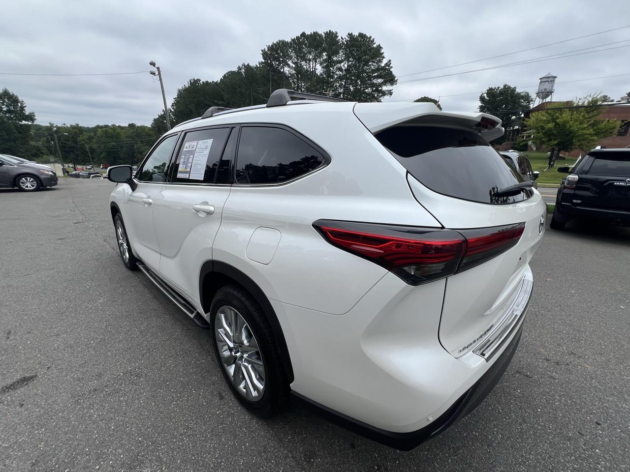 Toyota Highlander Limited FWD (Natl) 2020