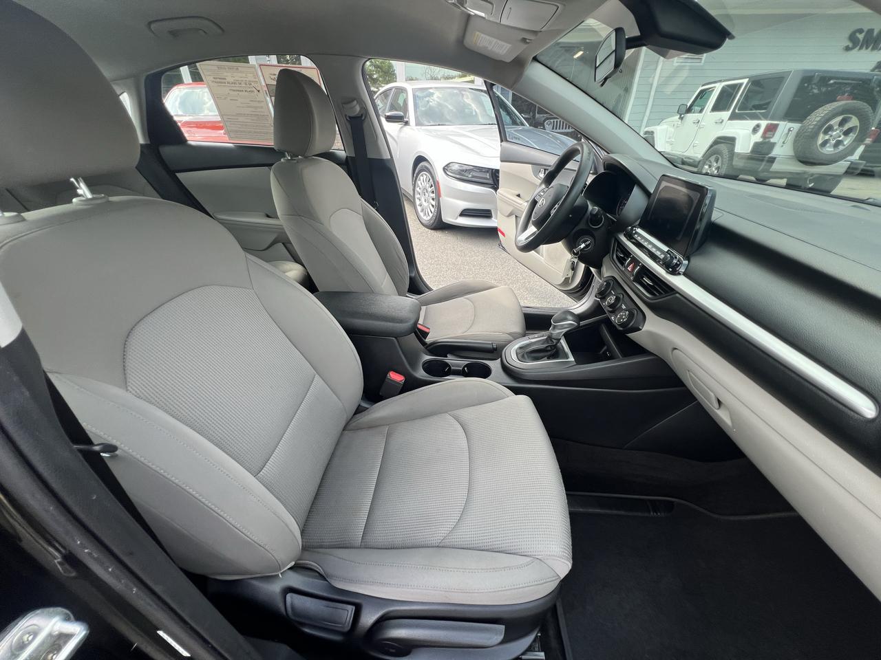 Kia Forte LXS IVT 2020