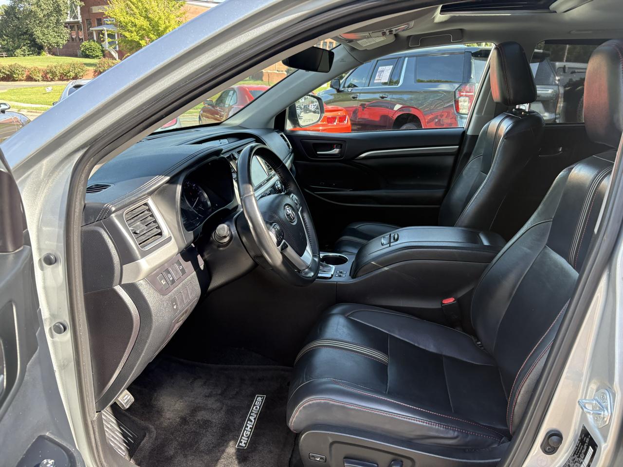 Toyota Highlander XLE V6 AWD (Natl) 2019