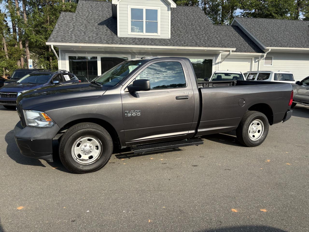 RAM 1500 Tradesman 4x2 Reg Cab 8' Box 2018