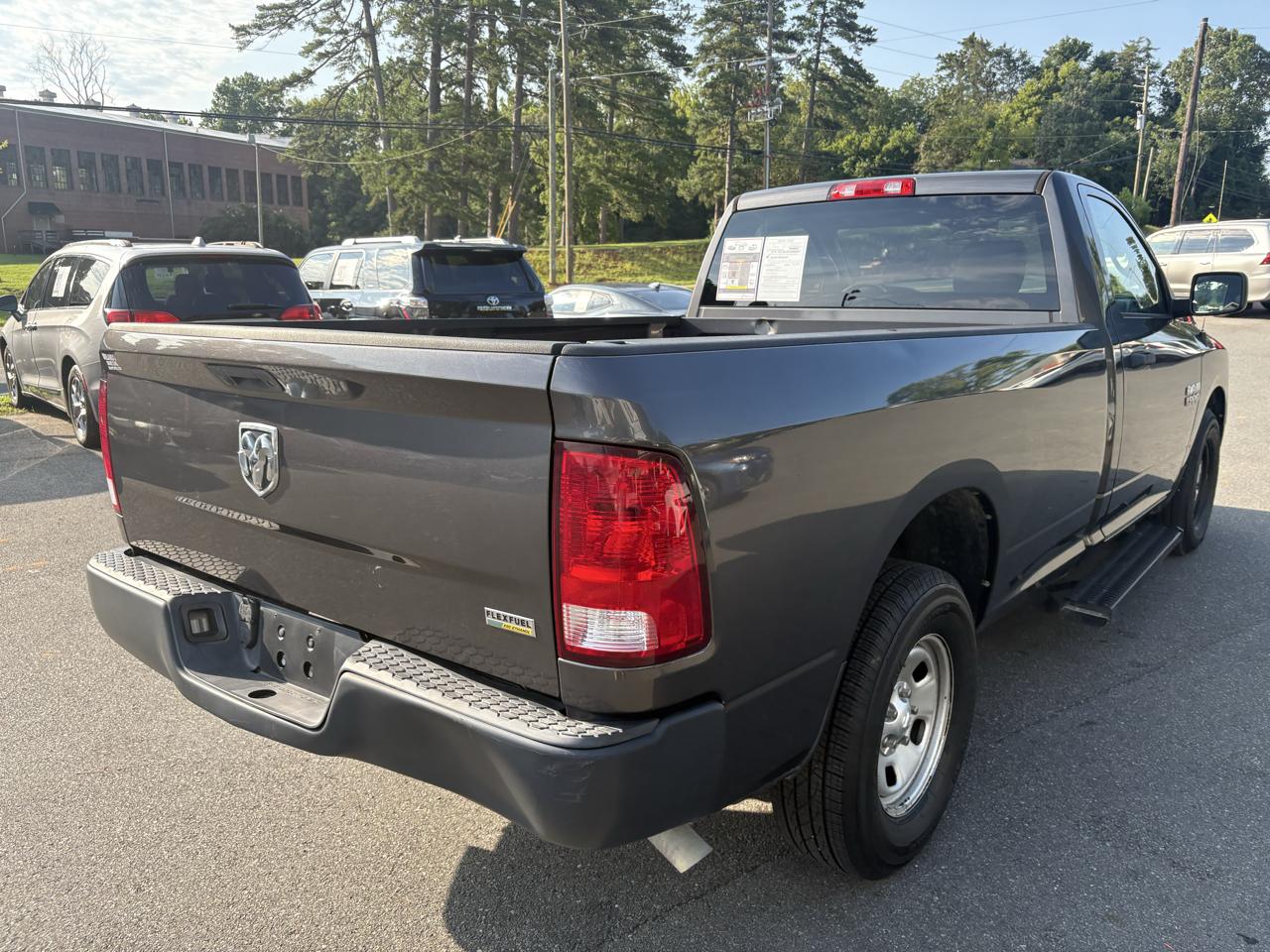 RAM 1500 Tradesman 4x2 Reg Cab 8' Box 2018
