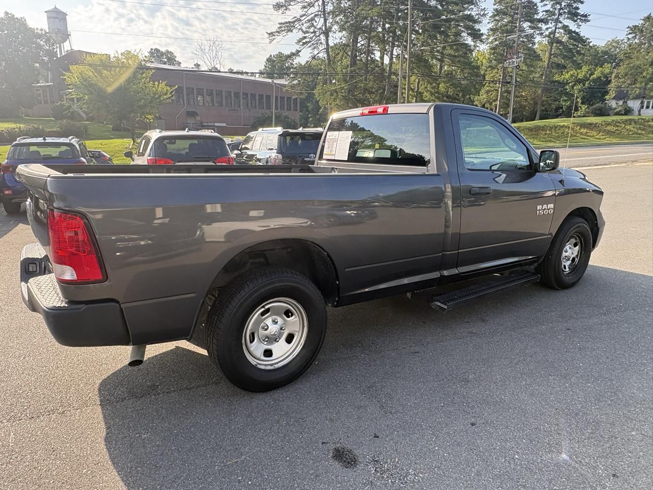 RAM 1500 Tradesman 4x2 Reg Cab 8' Box 2018