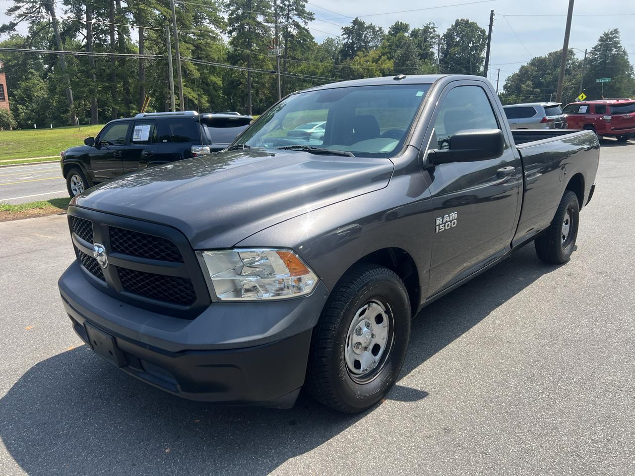 RAM 1500 Tradesman 4x2 Reg Cab 8' Box 2018