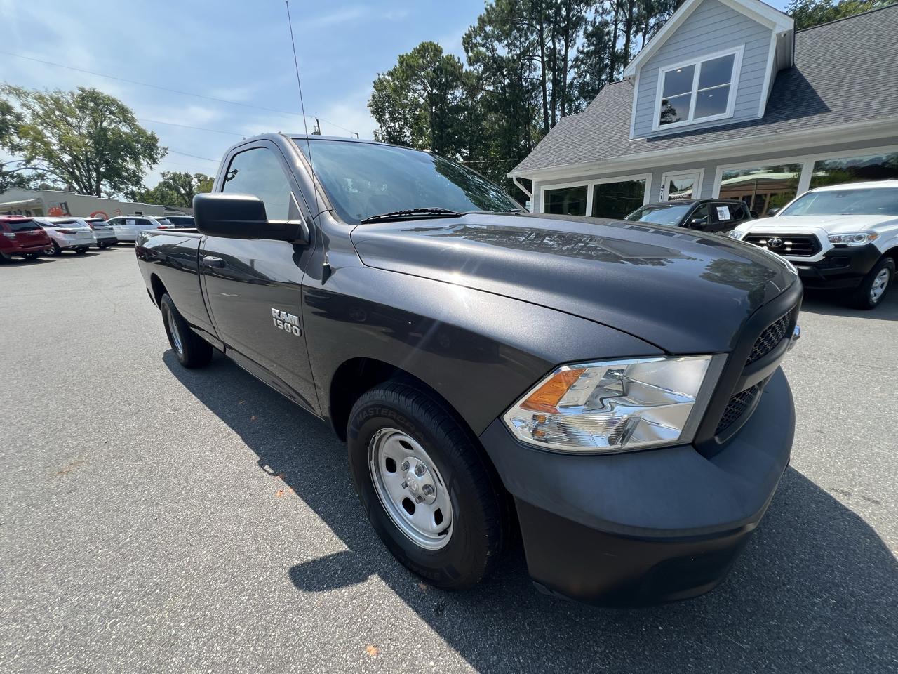 RAM 1500 Tradesman 4x2 Reg Cab 8' Box 2018