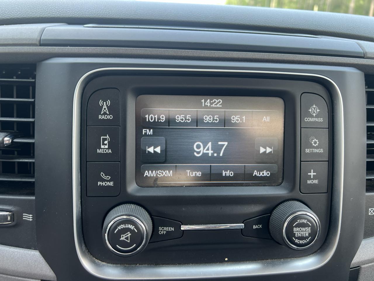 RAM 1500 Tradesman 4x2 Reg Cab 8' Box 2018