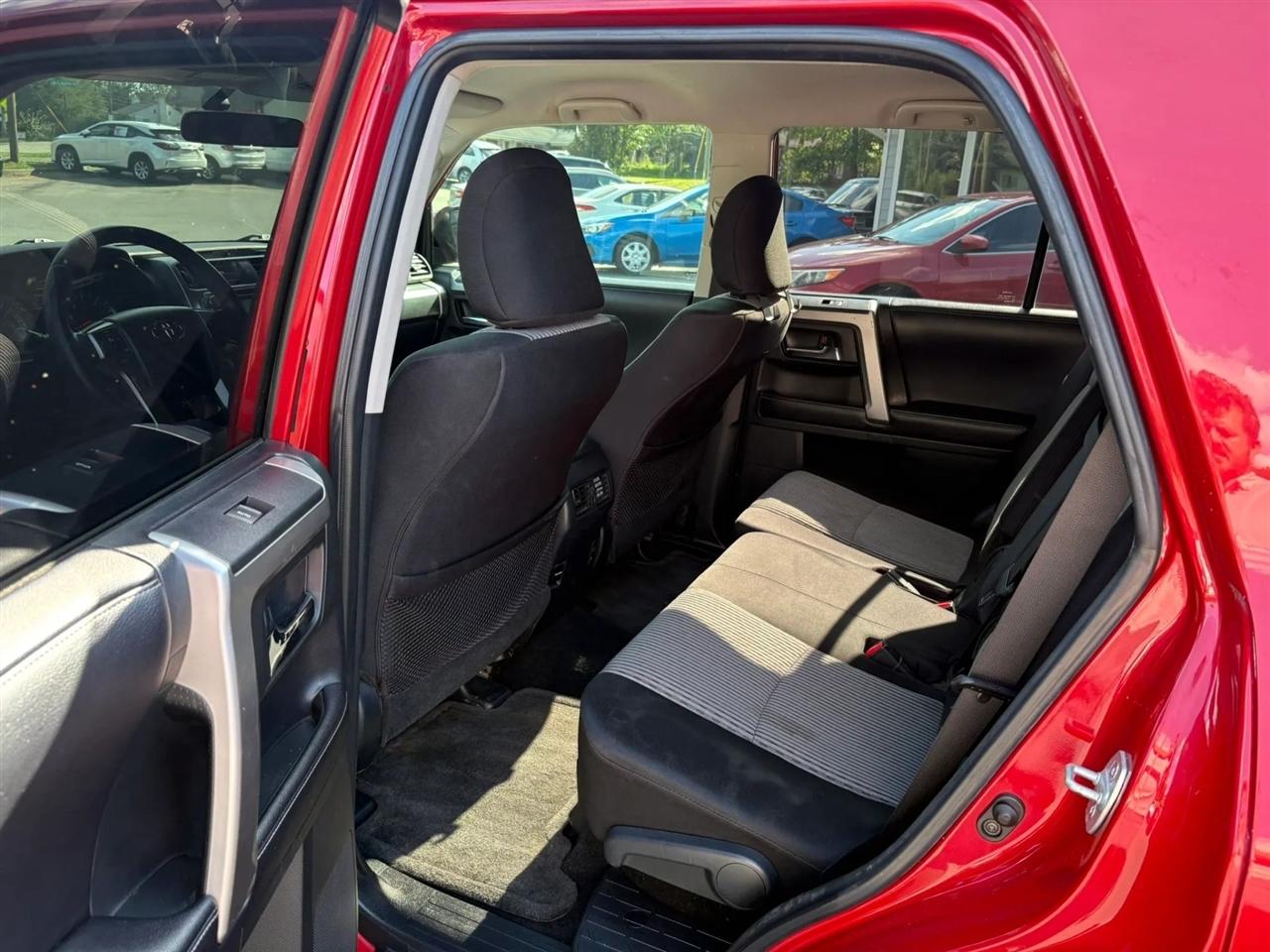 Toyota 4Runner RWD 4dr V6 SR5 Premium (Natl) 2016