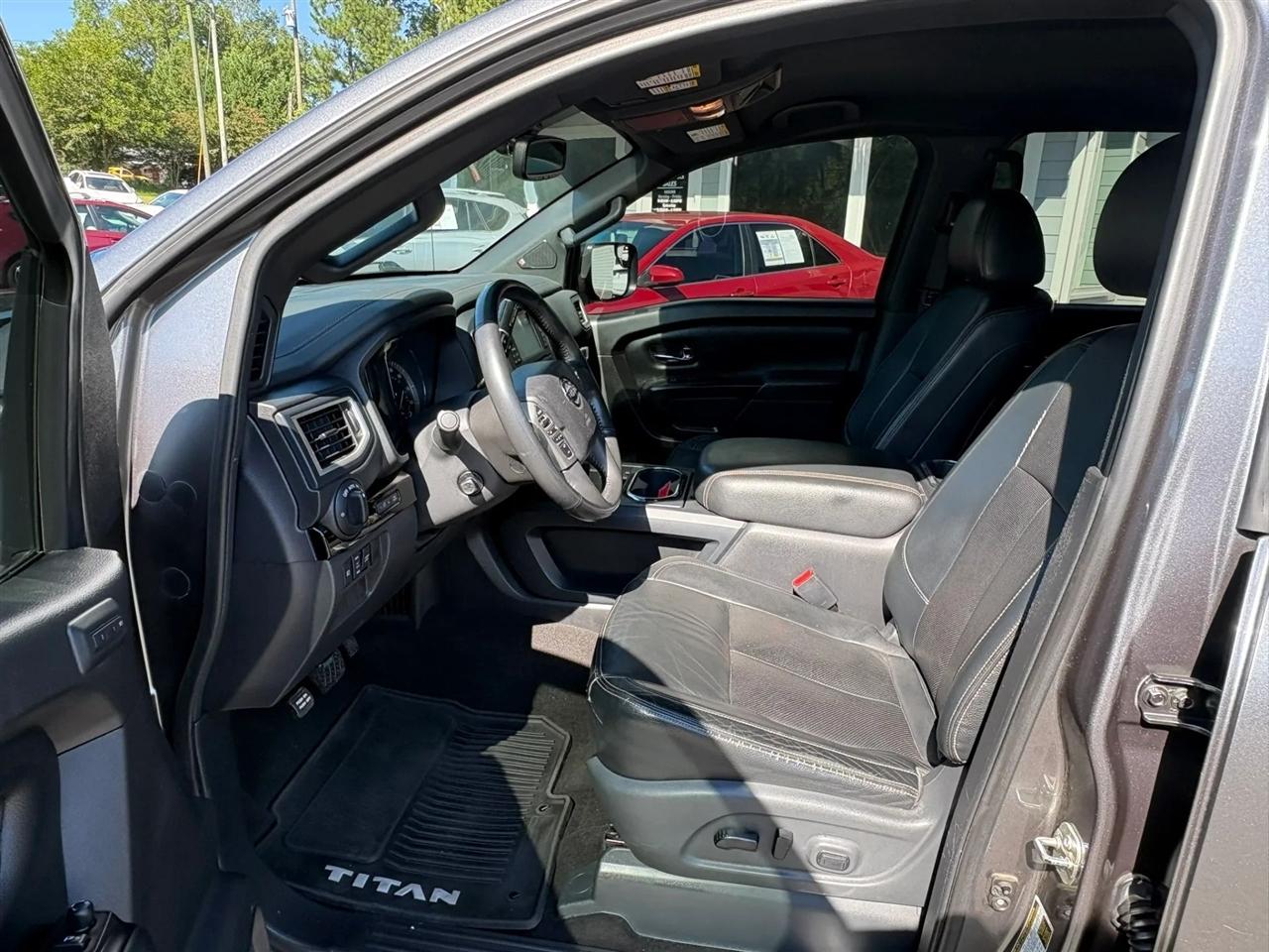 Nissan Titan 4x2 Crew Cab SL 2018