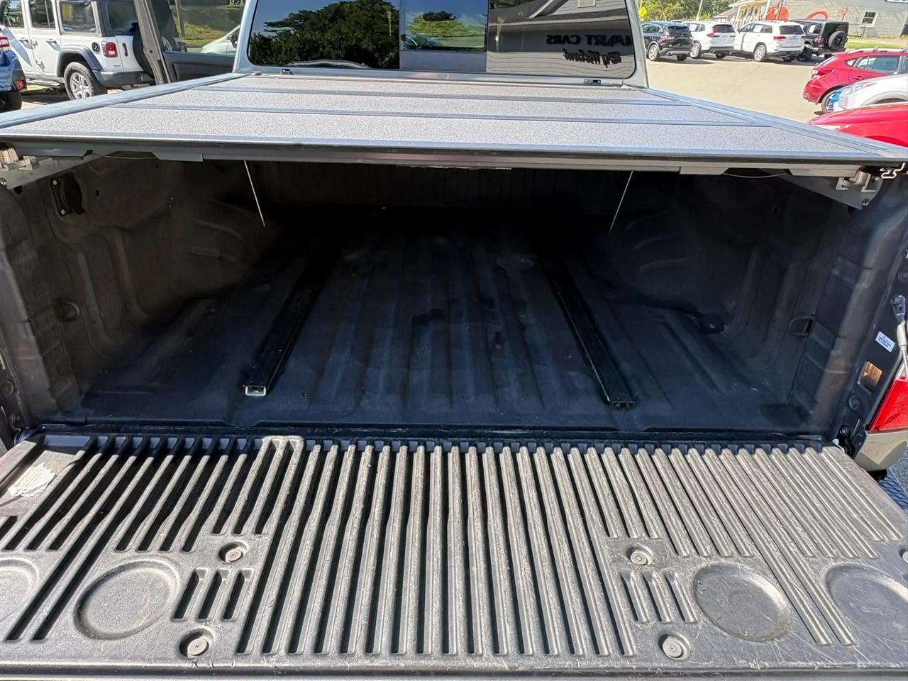 Nissan Titan 4x2 Crew Cab SL 2018