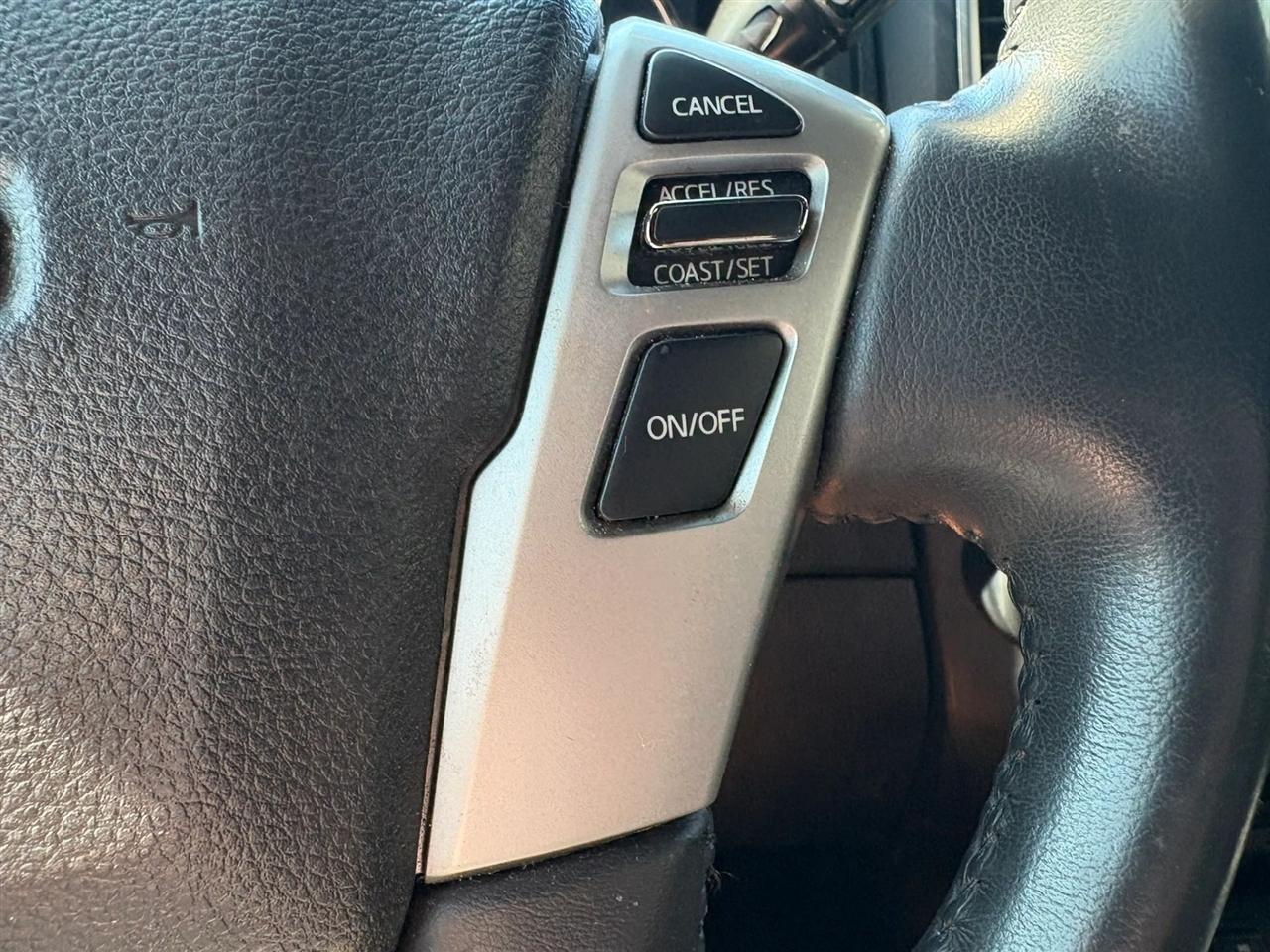 Nissan Titan 4x2 Crew Cab SL 2018