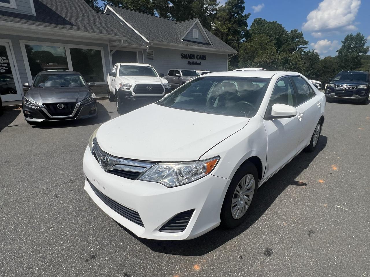 Toyota Camry 4dr Sdn I4 Auto LE (Natl) 2013