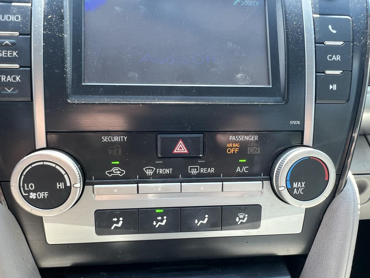 Toyota Camry 4dr Sdn I4 Auto LE (Natl) 2013