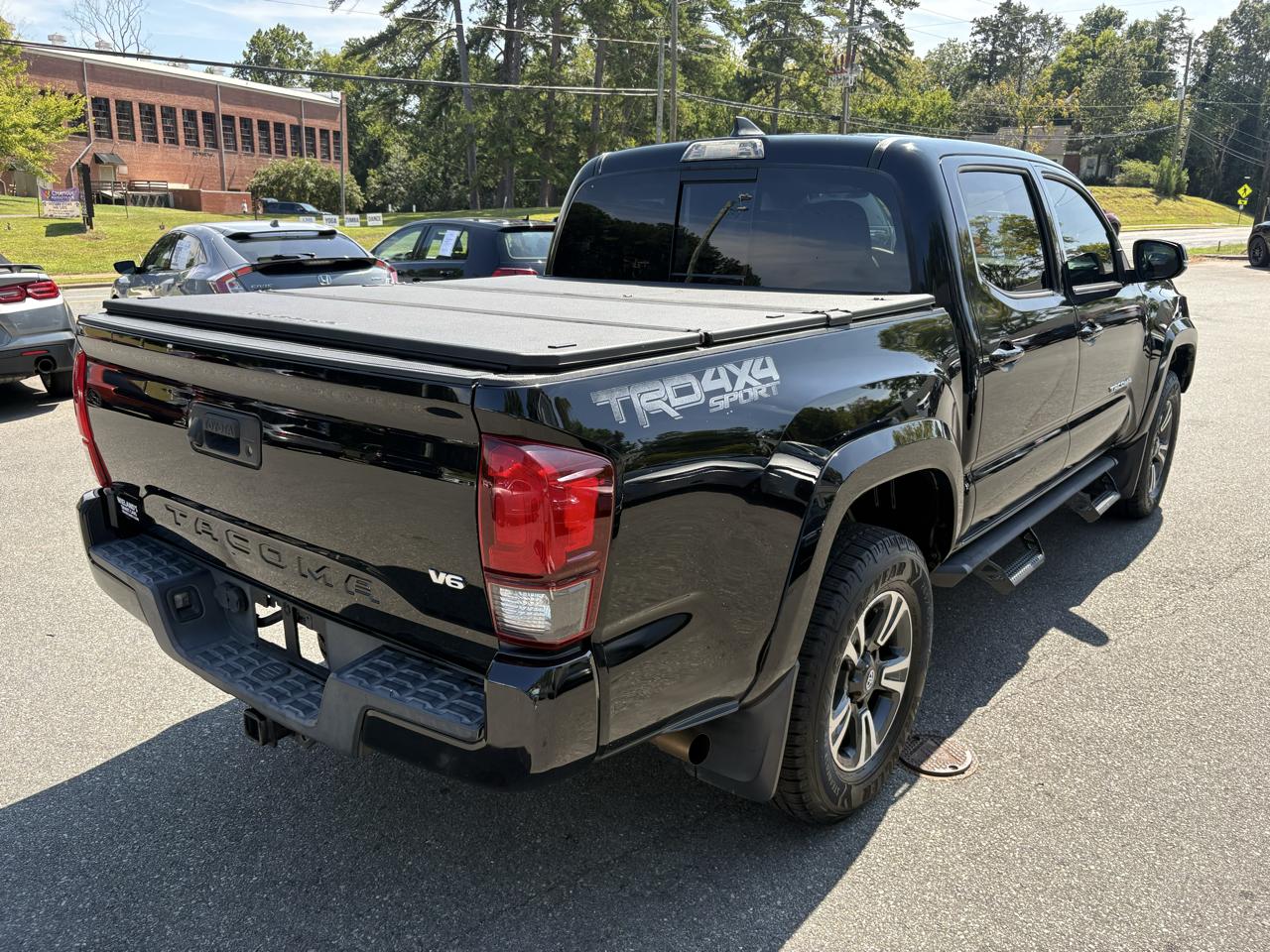 Toyota Tacoma TRD Off Road Double Cab 5' Bed V6 4x4 AT (Natl) 2018