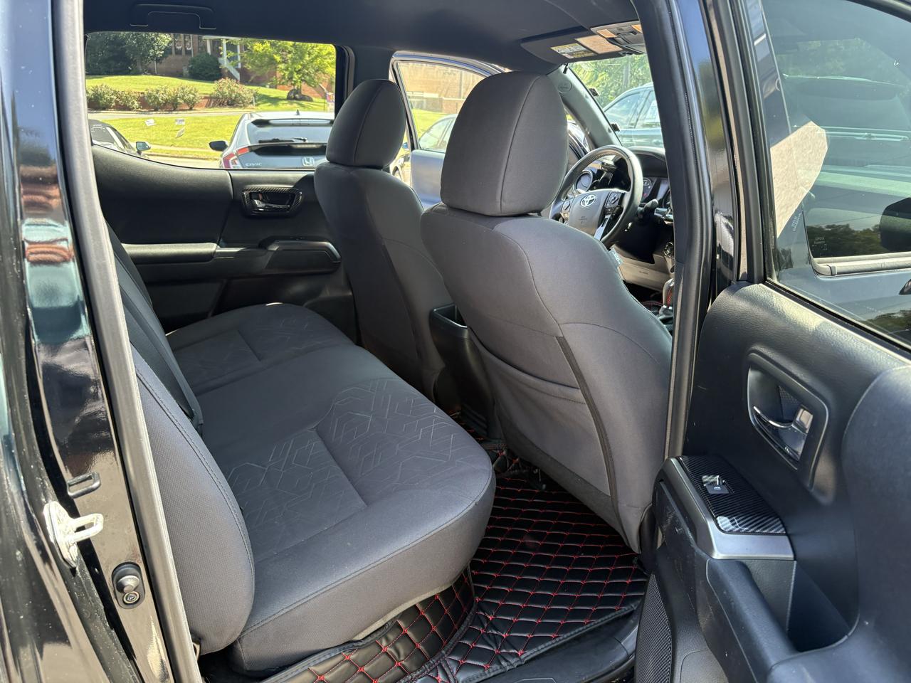 Toyota Tacoma TRD Off Road Double Cab 5' Bed V6 4x4 AT (Natl) 2018