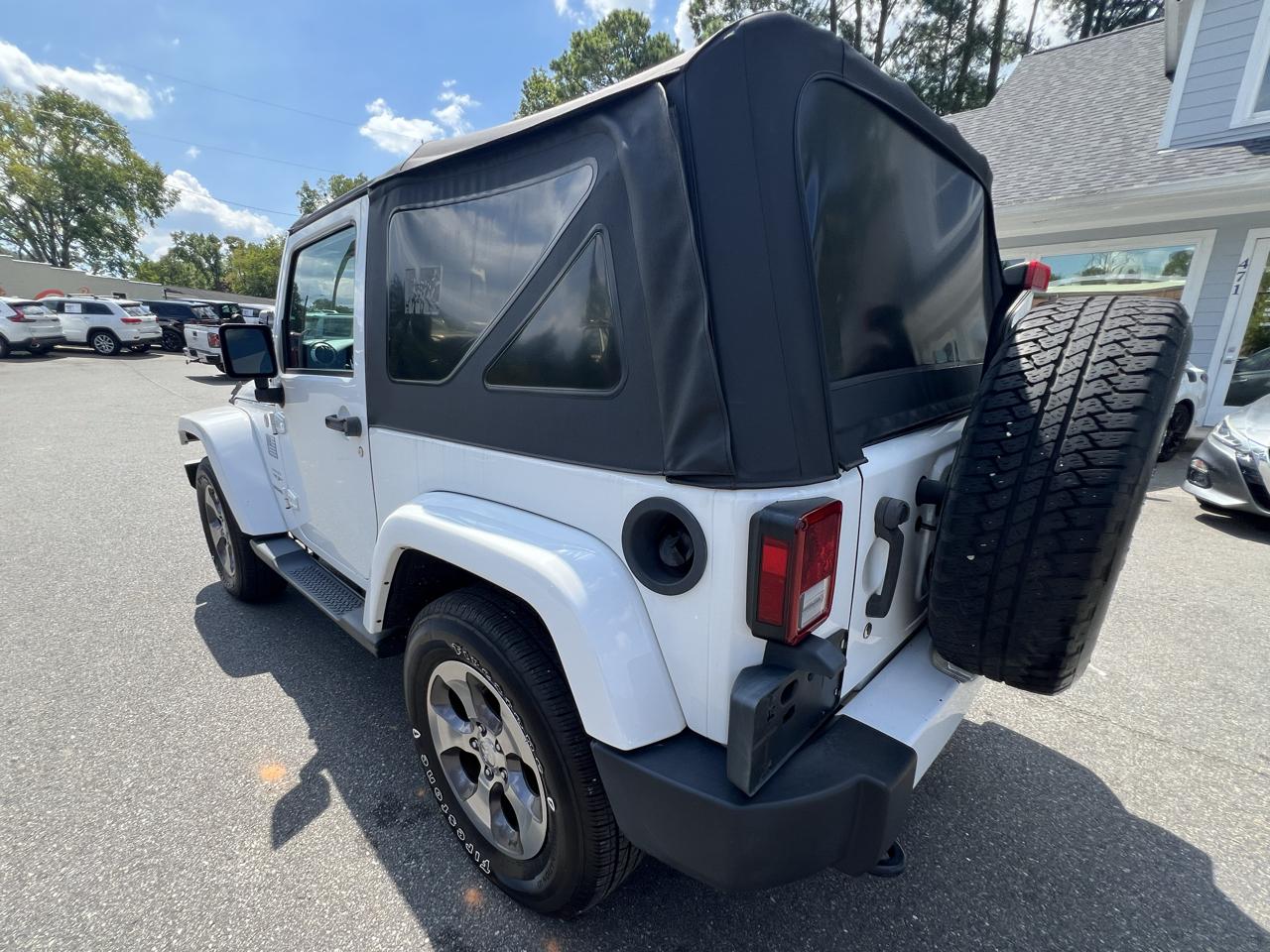Jeep Wrangler 4WD 2dr Sahara 2016
