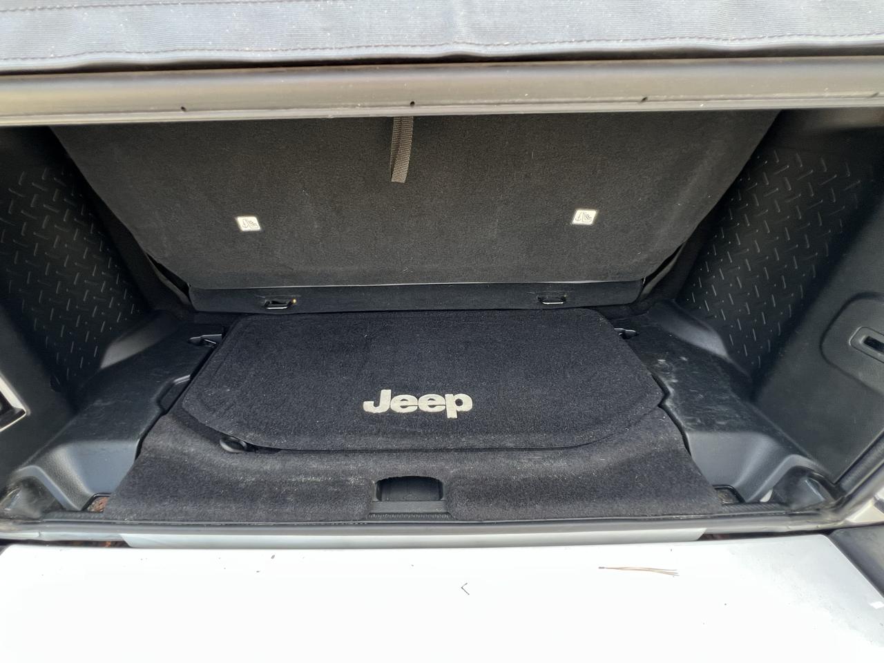 Jeep Wrangler 4WD 2dr Sahara 2016