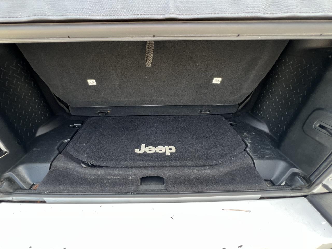 Jeep Wrangler 4WD 2dr Sahara 2016