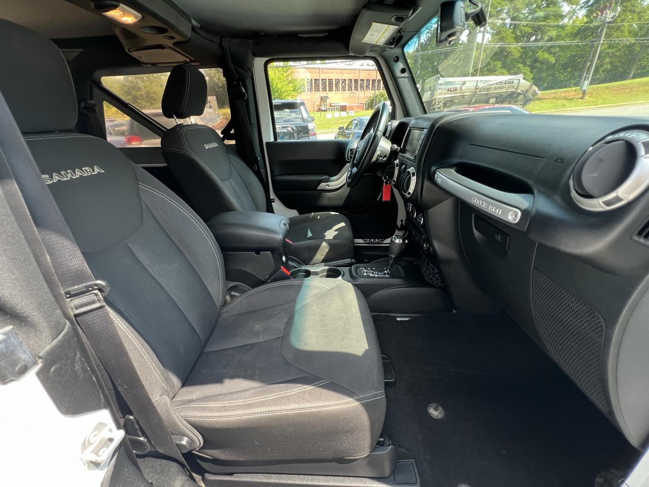 Jeep Wrangler 4WD 2dr Sahara 2016