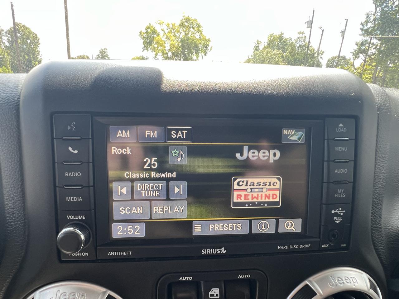 Jeep Wrangler 4WD 2dr Sahara 2016