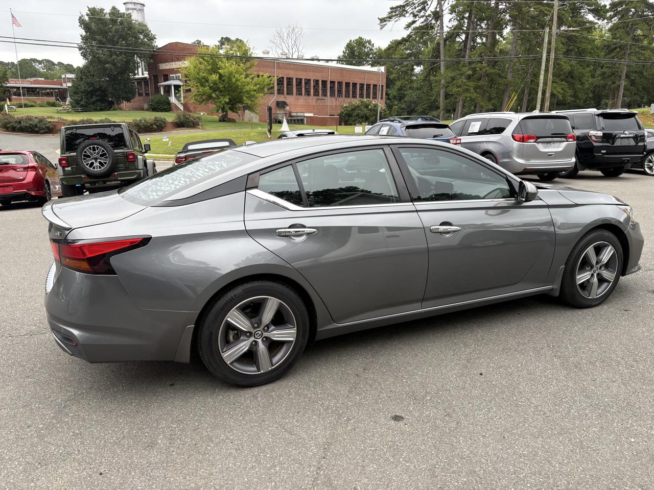 Nissan Altima 2.5 SV Sedan 2019
