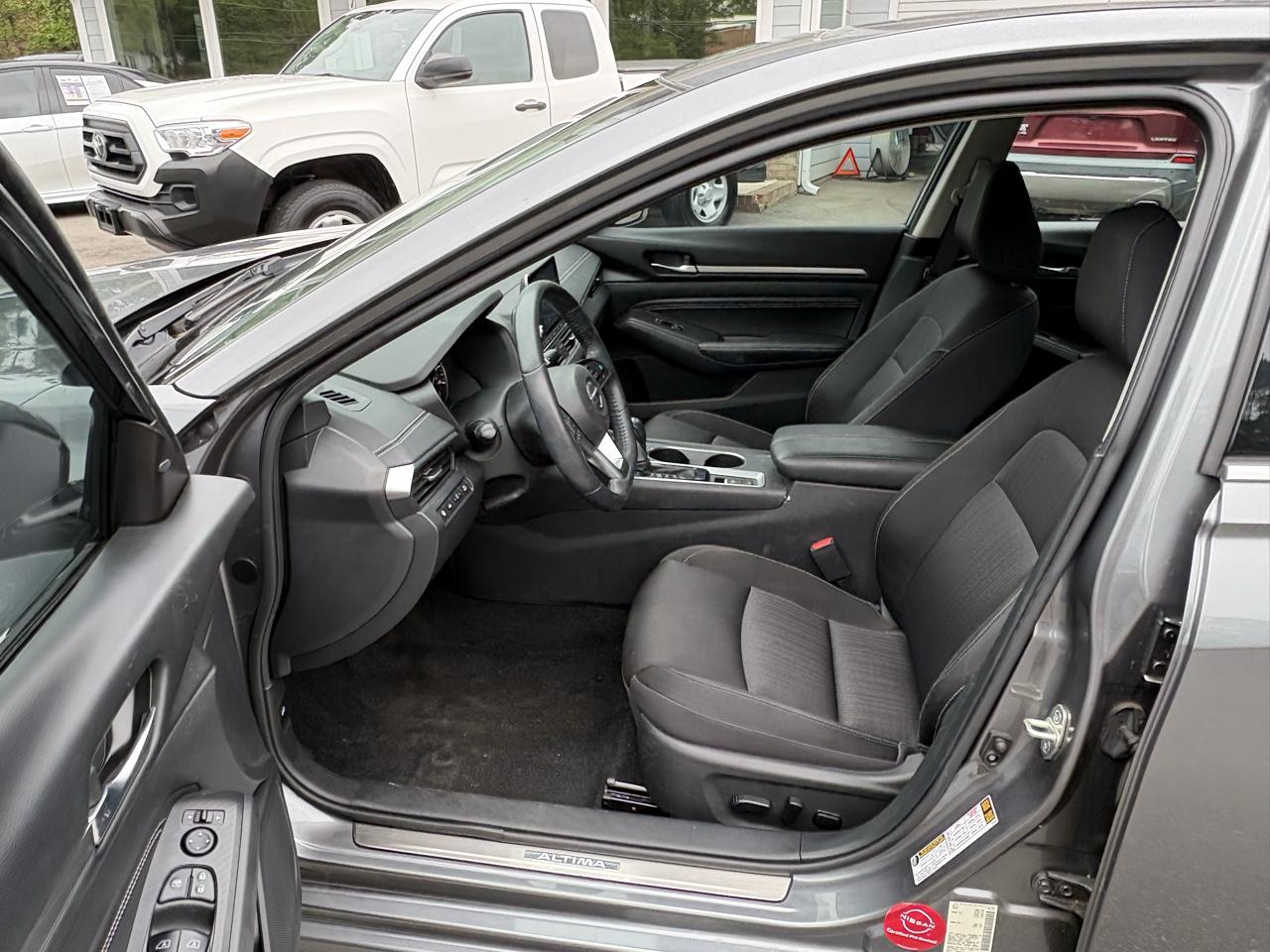 Nissan Altima 2.5 SV Sedan 2019