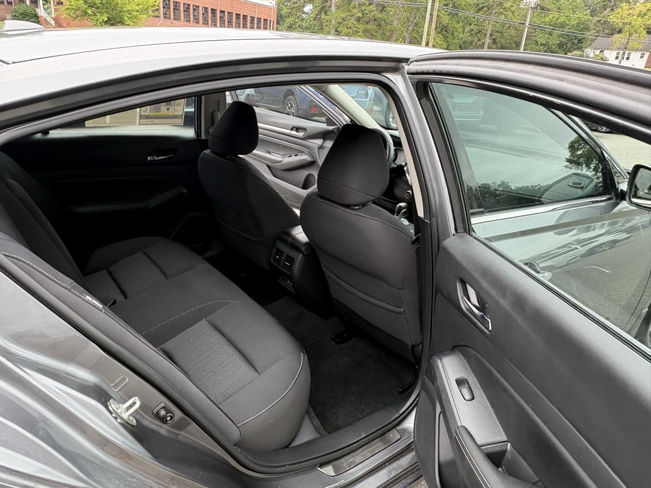Nissan Altima 2.5 SV Sedan 2019