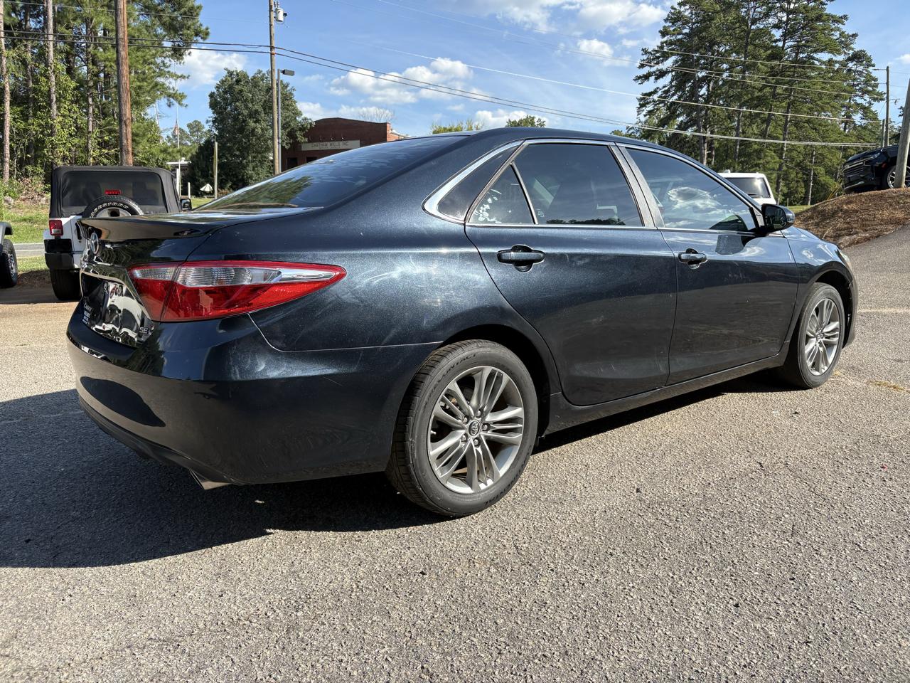 Toyota Camry 4dr Sdn I4 Auto SE w/Special Edition Pkg (Natl) 2016