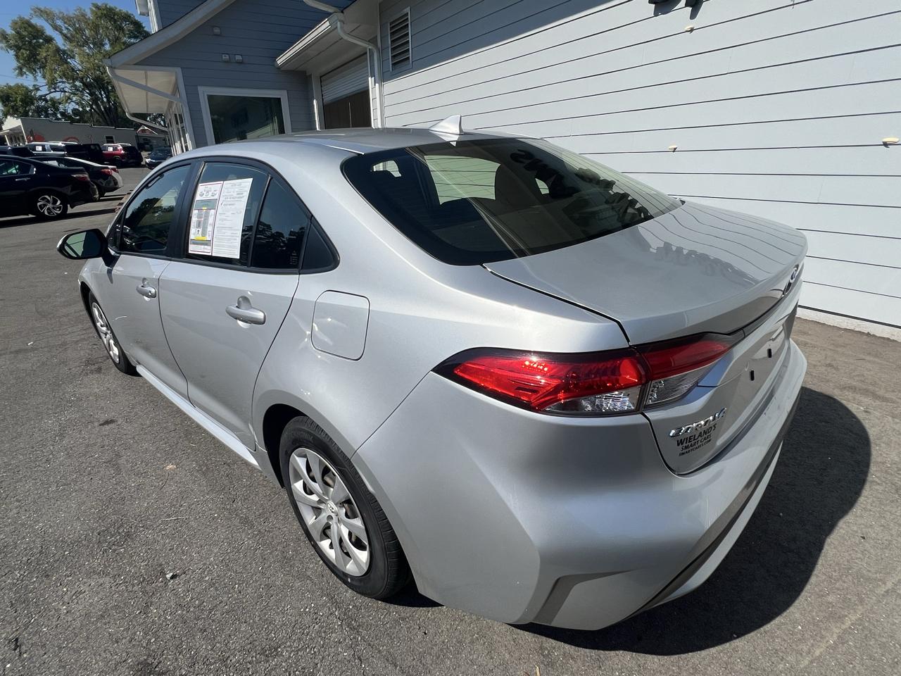 Toyota Corolla LE CVT (Natl) 2022