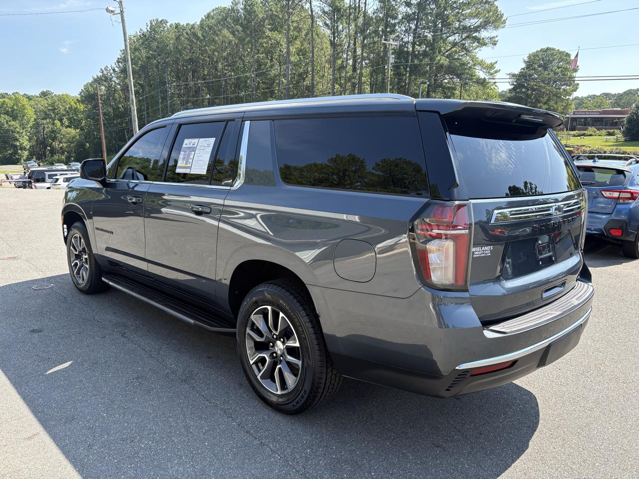 Chevrolet Suburban 2WD 4dr LT 2021