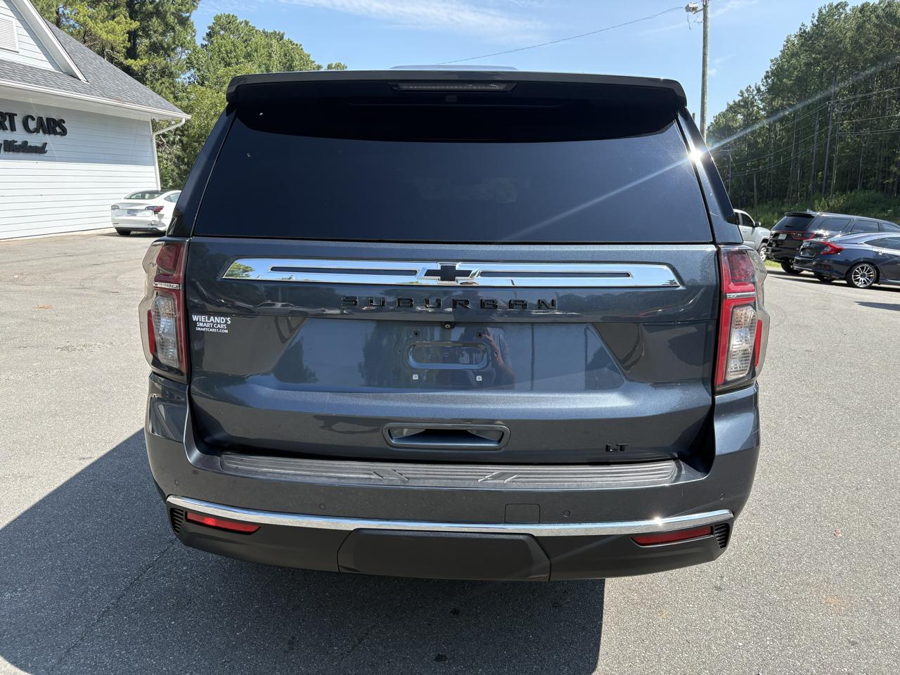 Chevrolet Suburban 2WD 4dr LT 2021