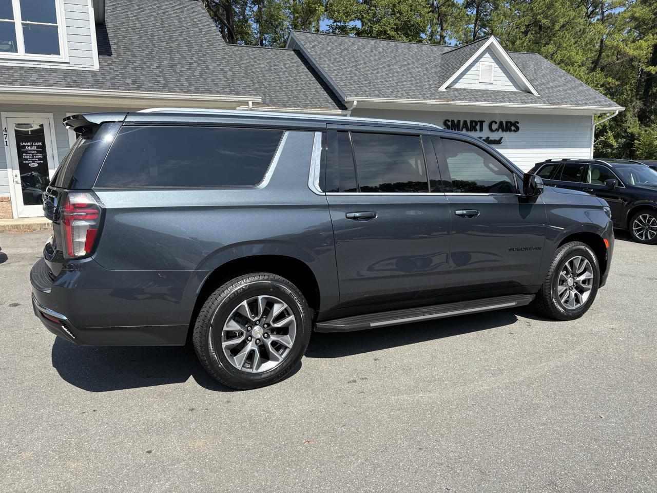 Chevrolet Suburban 2WD 4dr LT 2021