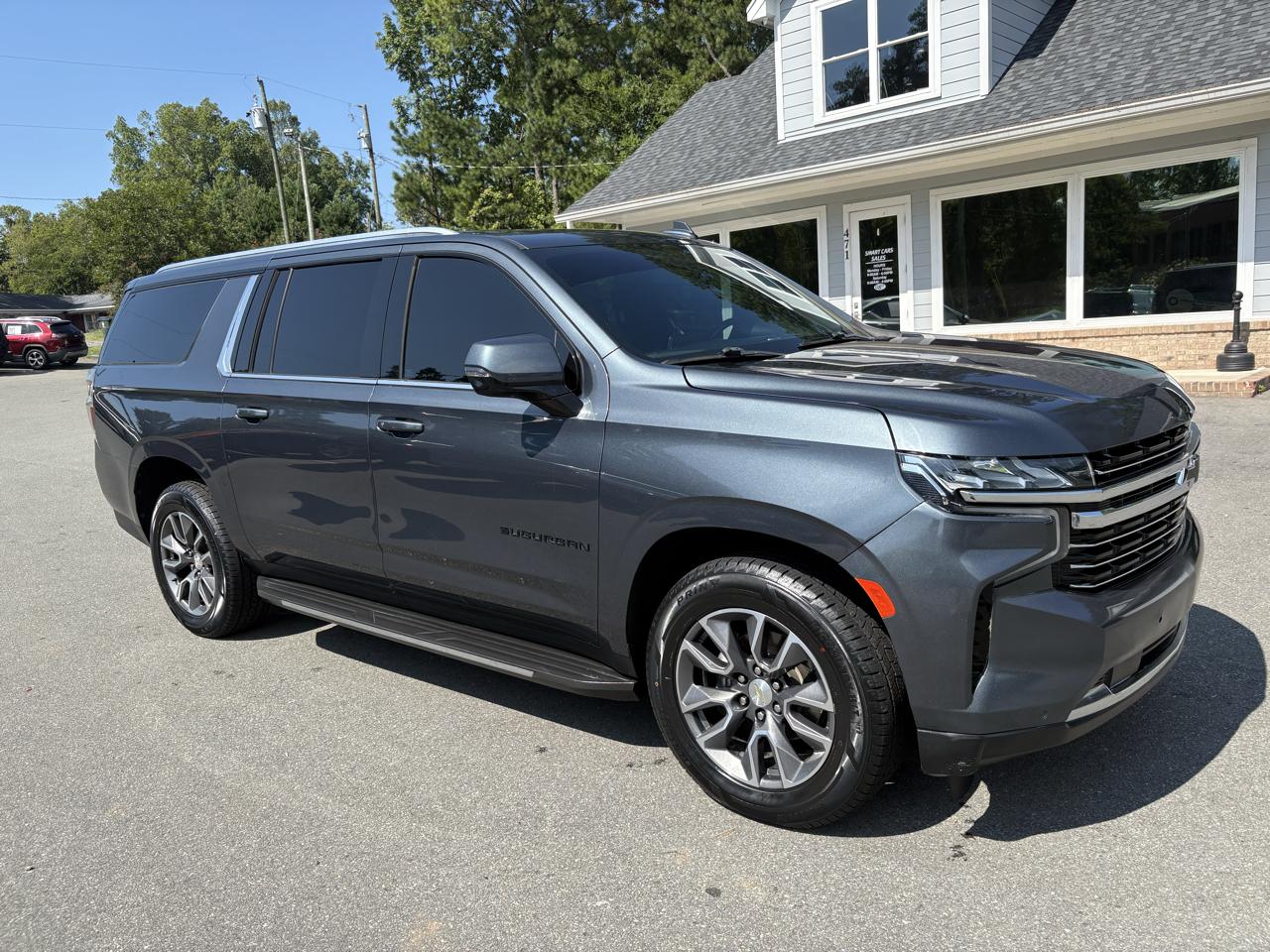 Chevrolet Suburban 2WD 4dr LT 2021