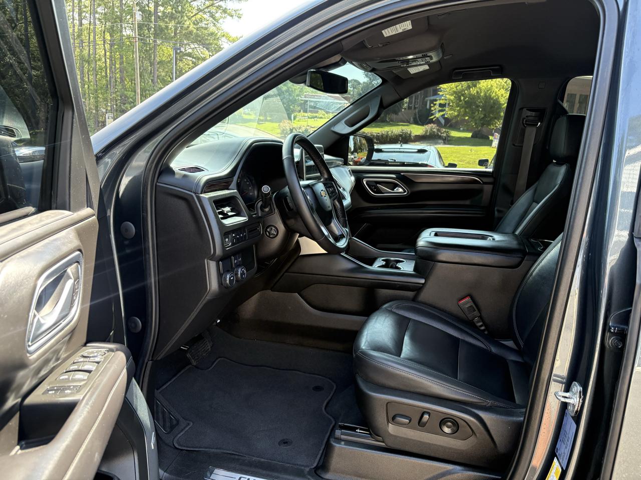 Chevrolet Suburban 2WD 4dr LT 2021