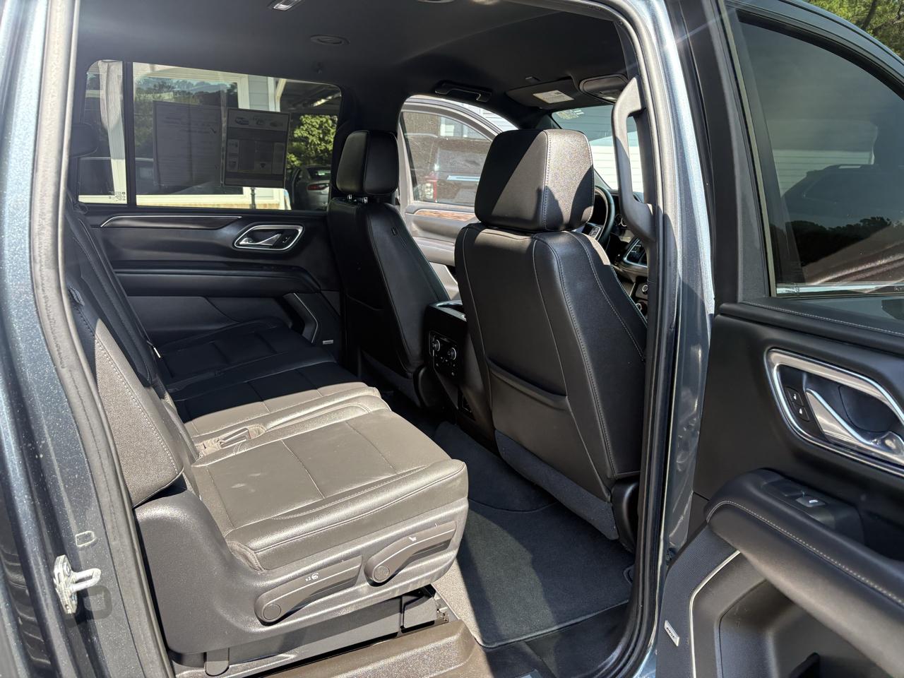 Chevrolet Suburban 2WD 4dr LT 2021