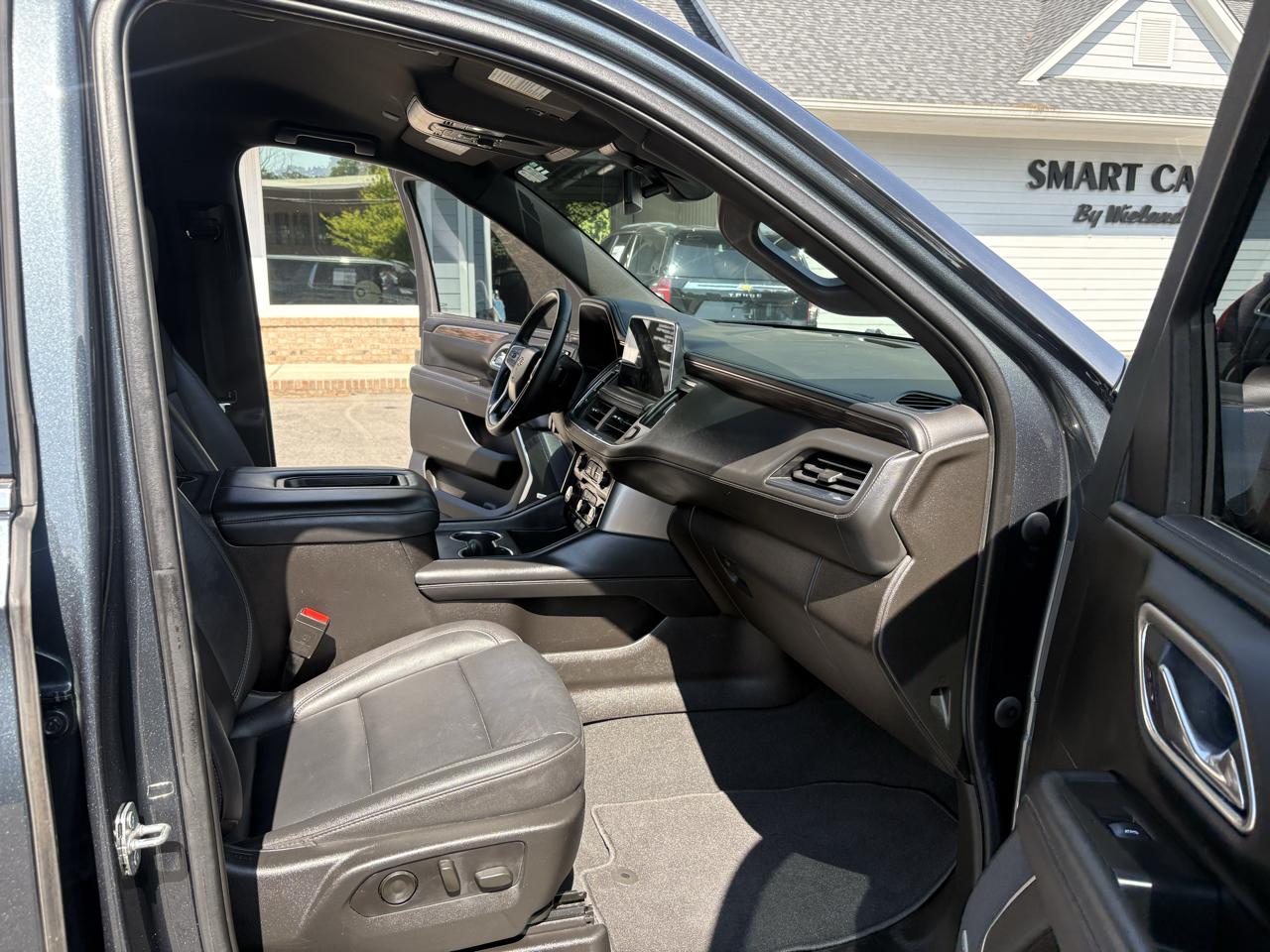Chevrolet Suburban 2WD 4dr LT 2021