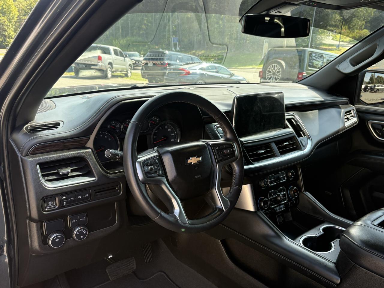 Chevrolet Suburban 2WD 4dr LT 2021