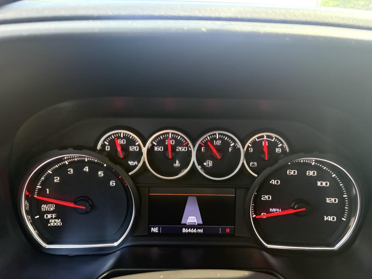 Chevrolet Suburban 2WD 4dr LT 2021