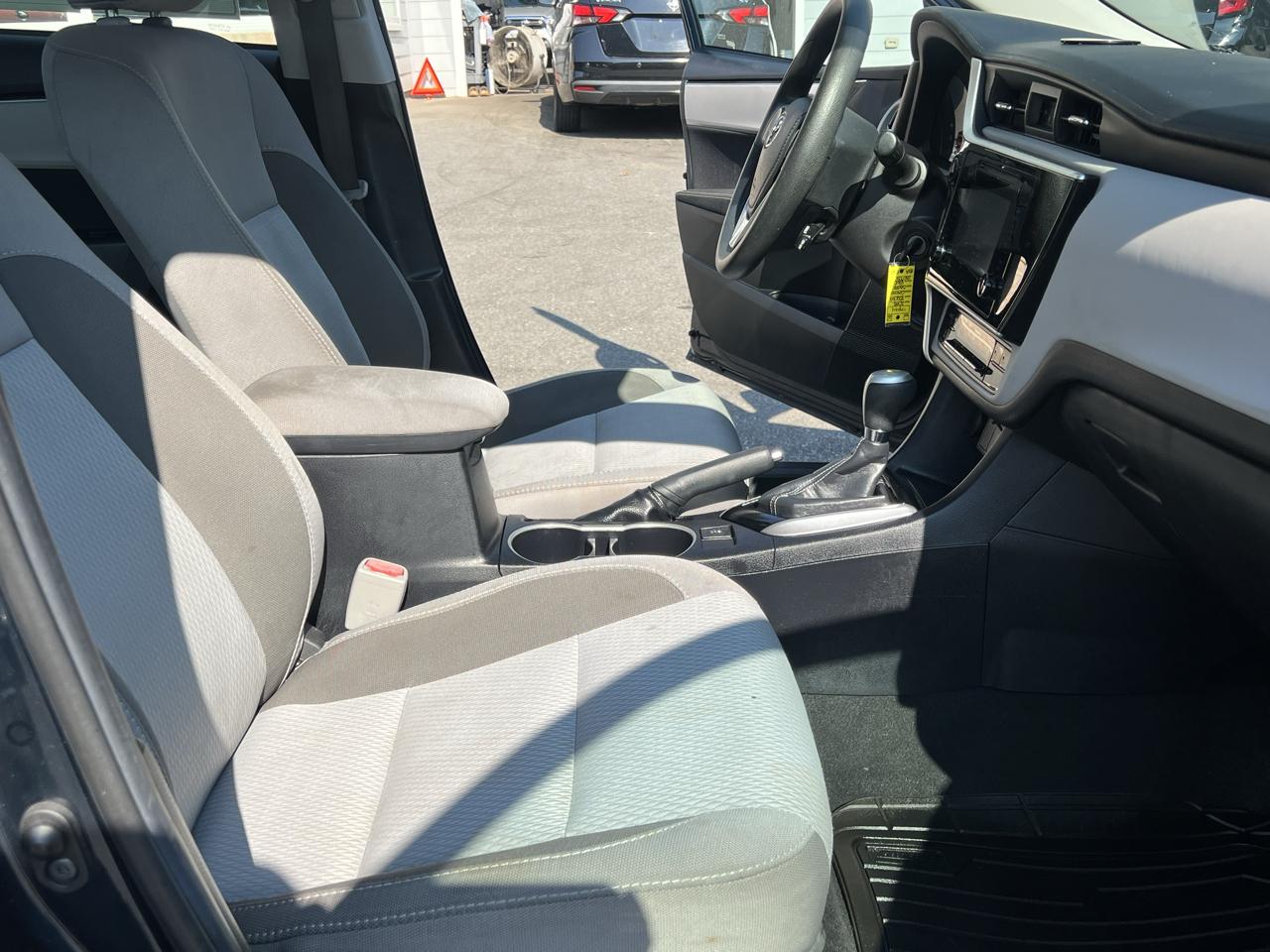 Toyota Corolla LE CVT (Natl) 2018