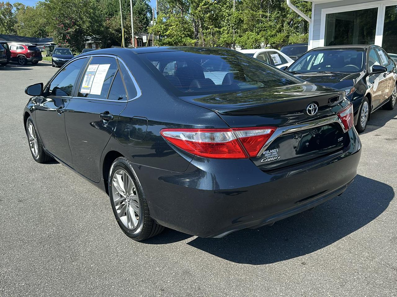 Toyota Camry 4dr Sdn I4 Auto XLE (Natl) 2015