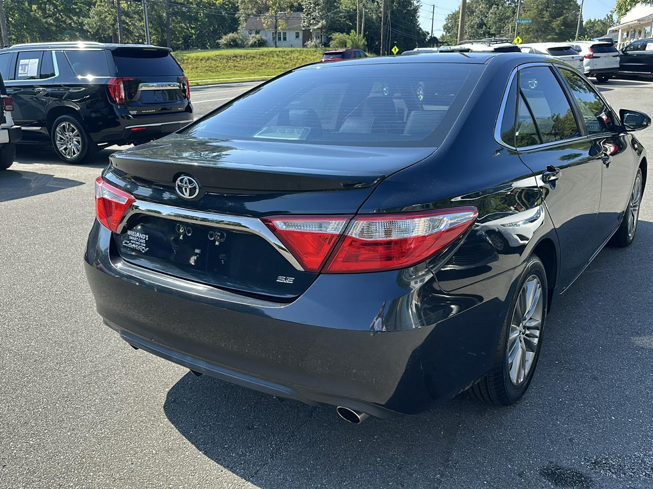 Toyota Camry 4dr Sdn I4 Auto XLE (Natl) 2015