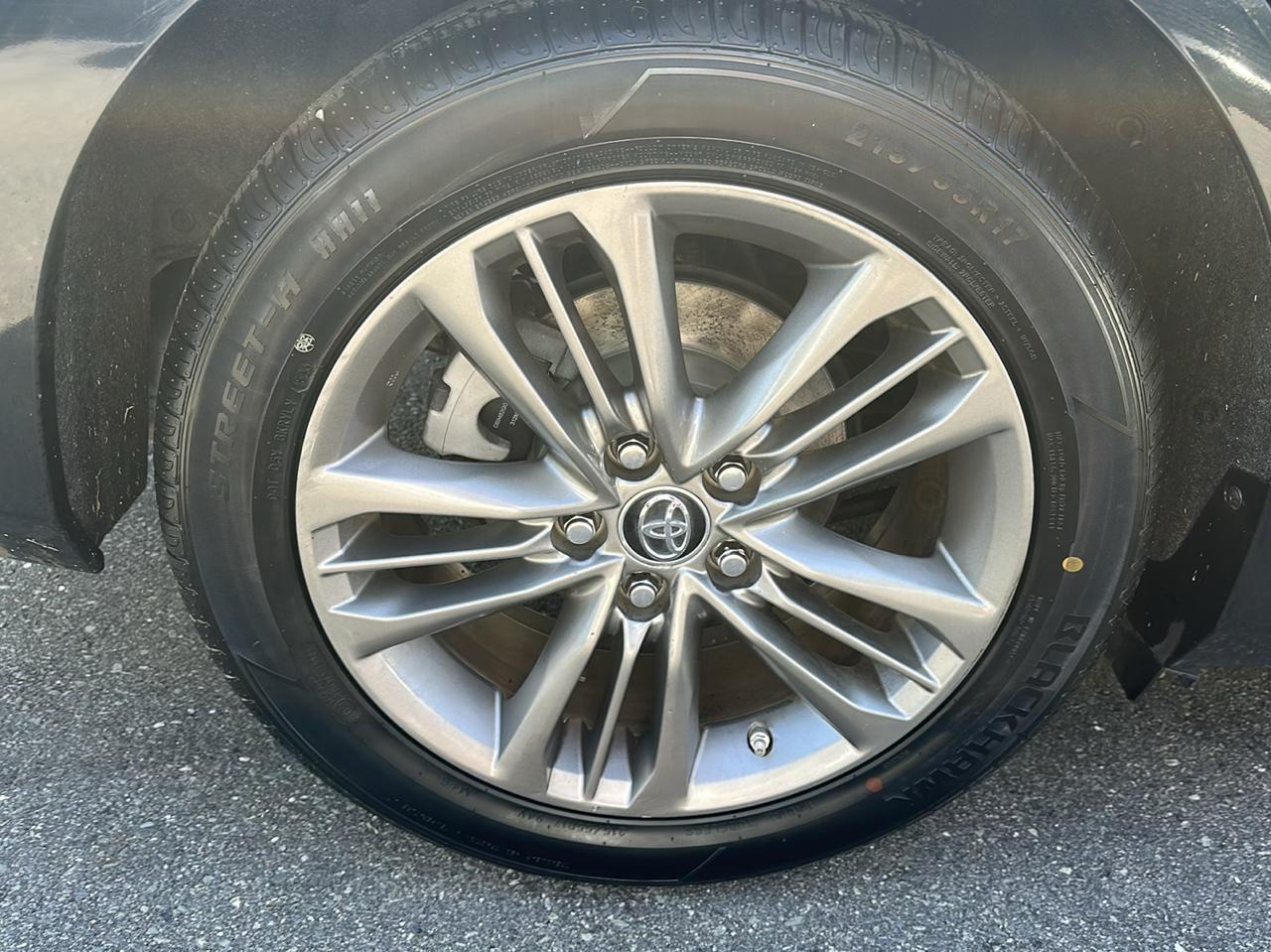 Toyota Camry 4dr Sdn I4 Auto XLE (Natl) 2015