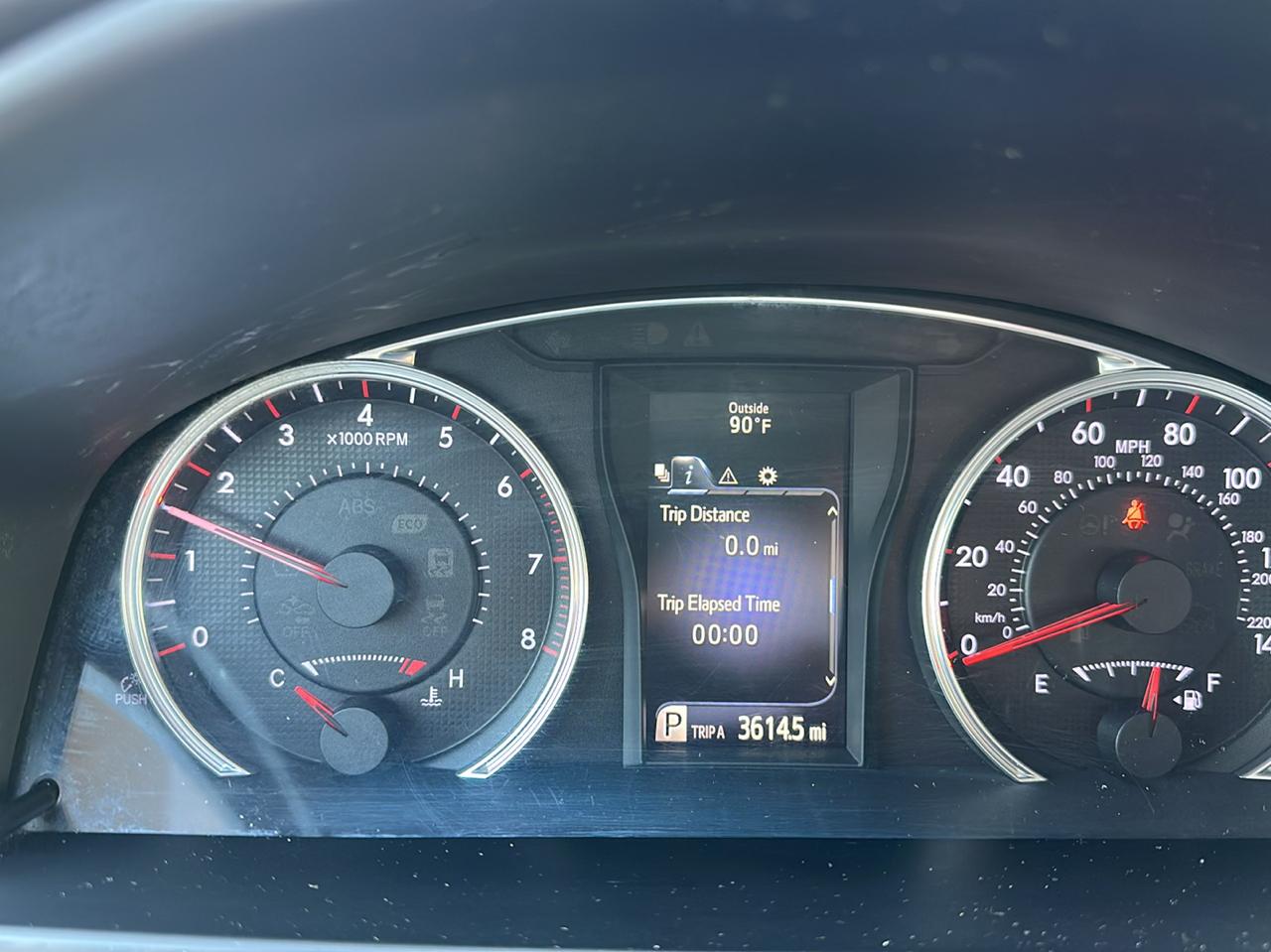 Toyota Camry 4dr Sdn I4 Auto XLE (Natl) 2015
