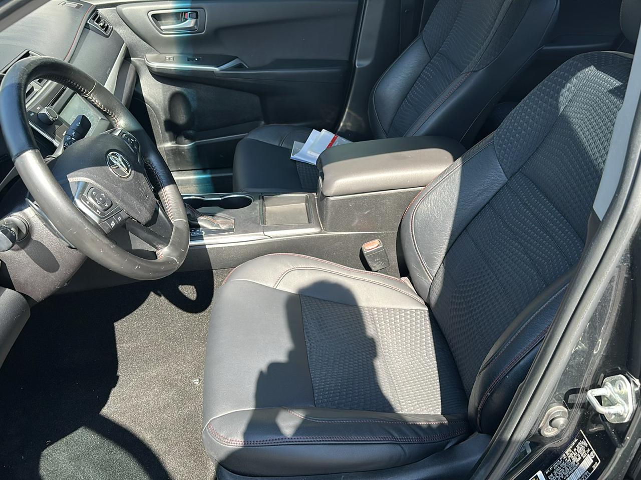 Toyota Camry 4dr Sdn I4 Auto XLE (Natl) 2015