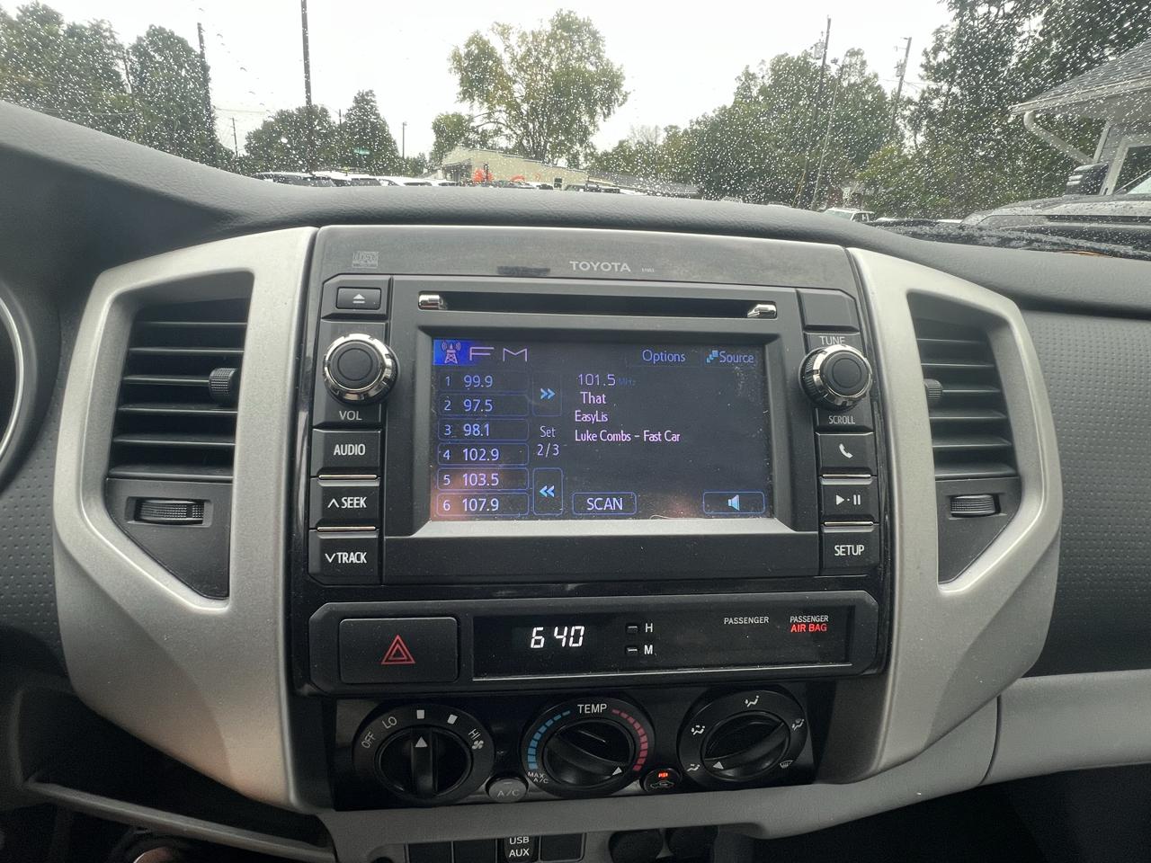 Toyota Tacoma 2WD Double Cab V6 AT PreRunner (Natl) 2013