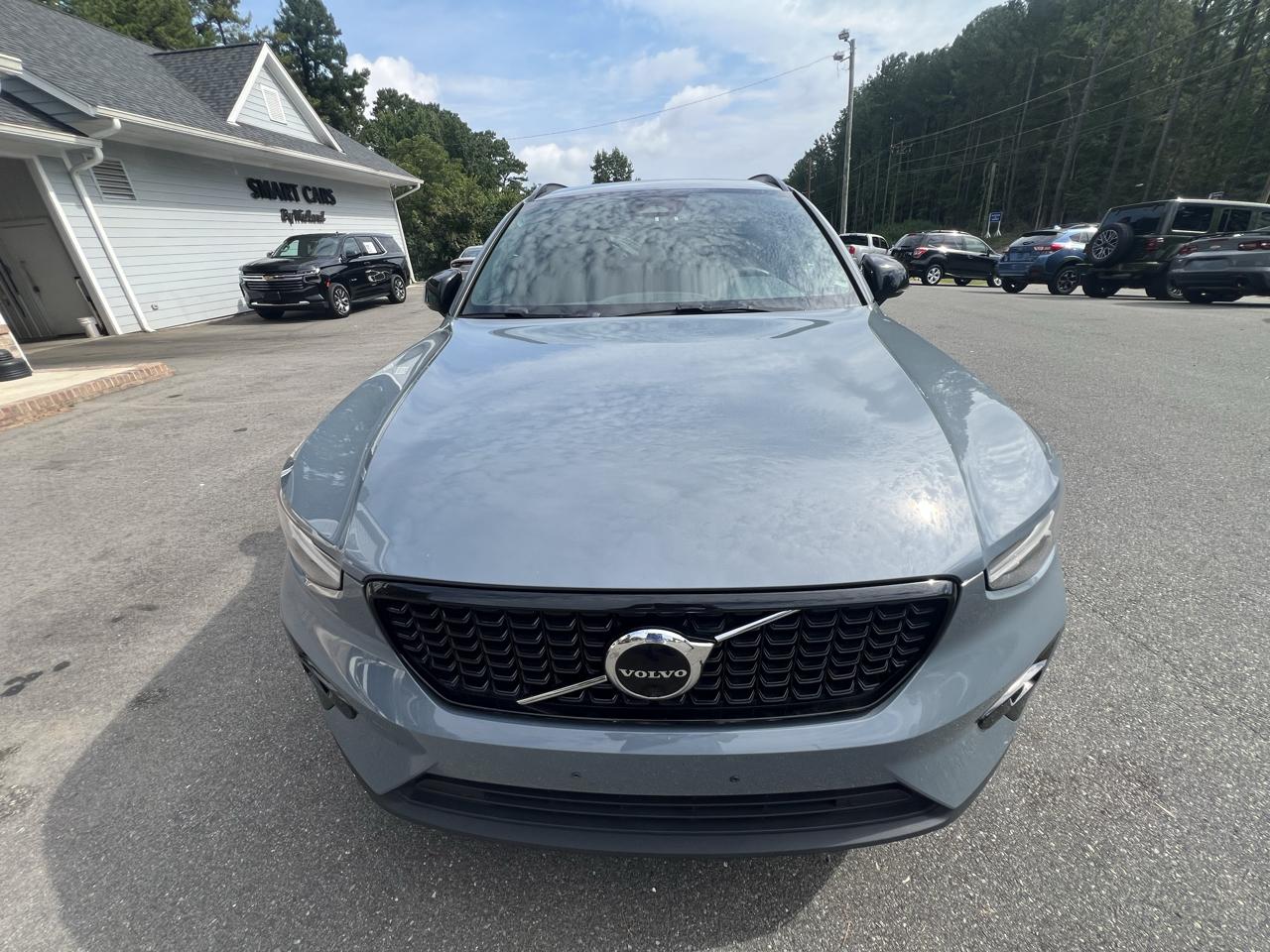 Volvo XC40 B5 AWD Plus Dark Theme 2023