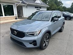 2023 Volvo XC40 